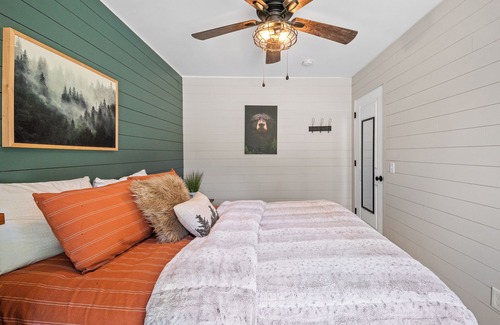 Silver Lake Casa | Leisure Escape - updated cottage right in Silver Lake