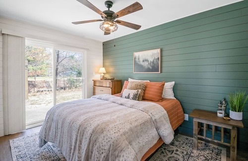 Silver Lake Casa | Leisure Escape - updated cottage right in Silver Lake