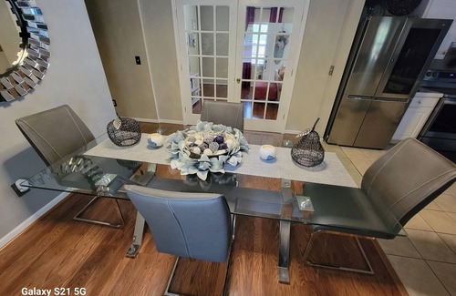 Lupton City Casa | Leisure Time is a stylish, comfy home that you will enjoy