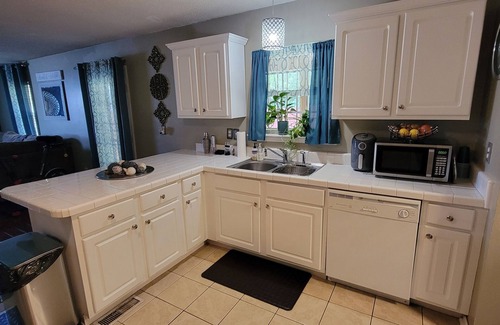 Lupton City Casa | Leisure Time is a stylish, comfy home that you will enjoy
