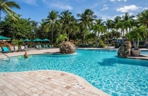 Redevelopment Area Condominio | Lely Resort Escape - Golf and Beach! 2 KING SUITES, WiFi,Pool,Tennis,Pickleball