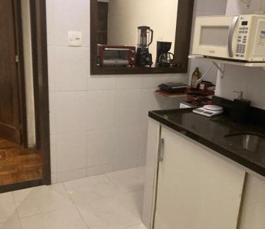 Leme Apartamento | Leme Apartamento 1 quadra da Praia