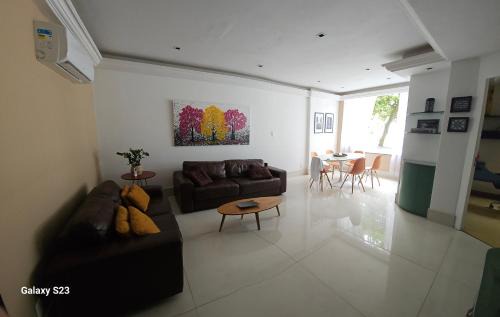 Leme Apartamento | Leme de frente para o mar na Quadra Gourmet da Atlântica