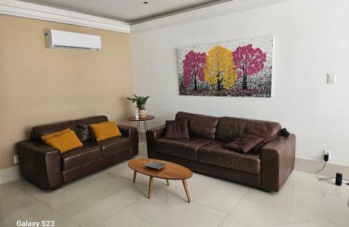 Leme Apartamento | Leme de frente para o mar na Quadra Gourmet da Atlântica
