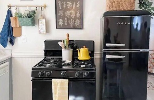Auburn Cabaña | Lemon Tree Cottage on the Placer Wine trail