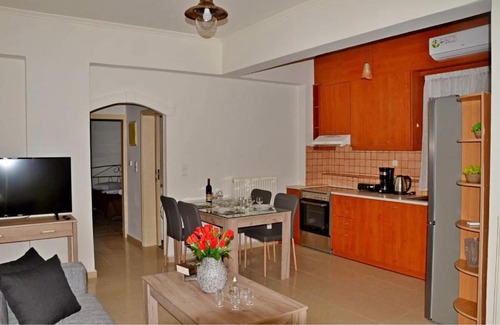 Galatas Apartamento | LEMON TREE