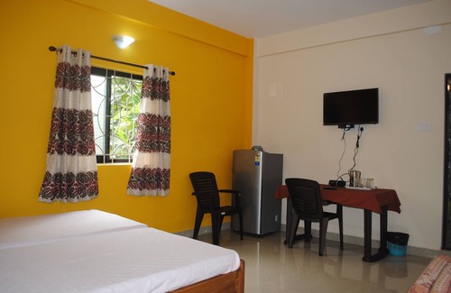 Calangute Casa | LEMONDROP TWIN BEDDED ROOM with open terrace