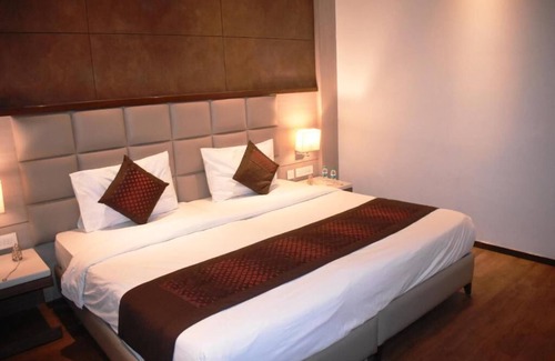 Chhatarpur Hotel | Lemonwood Suites