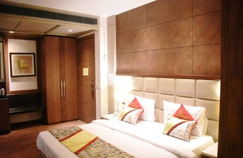 Chhatarpur Hotel | Lemonwood Suites