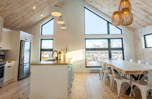 Saint Ferreol les Neiges Cabaña | LeMSA - 20 Bedrooms - 68 people