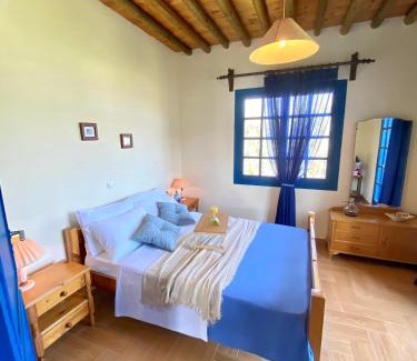 Andros Town Casa | Lena & Louis