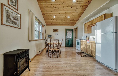 Butternut Cabina | Lena's Northern Pines Resort