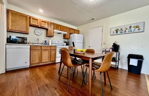 Monroe Casa | Lennie's House near the lake
