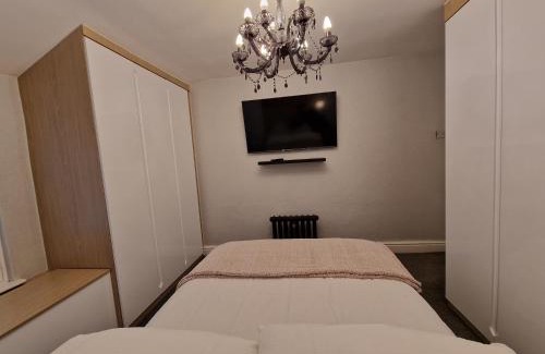 Hale Village Casa | Lennon cottage