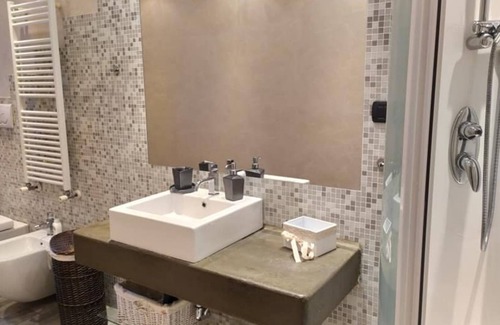 Sestri Ponente Casa | Leo! ENTIRE Apartment for EXCLUSIVE use!