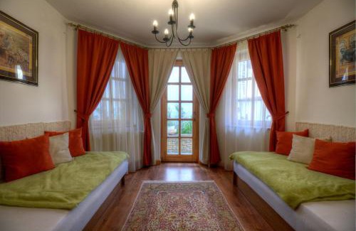 Eger Casa | Leo Vendeghaz