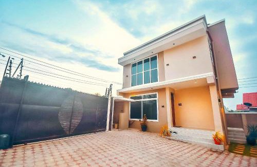 Kunduchi Apartamento | LEON Home Quite & Comfort in Mbezi Beach