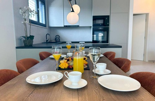 Kozino Apartamento | Leonarda Waterfront Residences