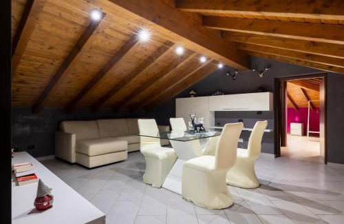 Sesto Calende Apartamento | Leonardo Academy in 5' - Parcheggio Gratis - laghi & Wi-FI