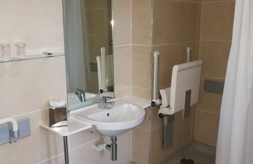 Cardiff City Centre Hotel | Leonardo Hotel Cardiff