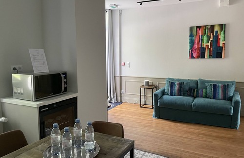 Savigny-les-Beaune Apartamento | Léonce Boquet-Apartamento-Baño con ducha-Vineyard view