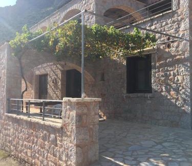 Livadi Apartamento | Leonidio Rock climbing house
