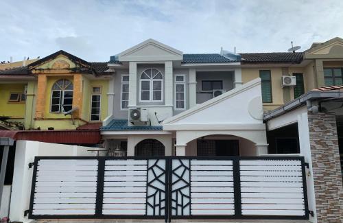 Bandar Indera Mahkota Casa | LEPAK-LEPAK HOMESTAY @ INDERA MAHKOTA