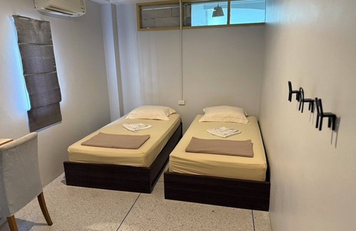 Chaweng City Center Hotel | Ler Hostel 65