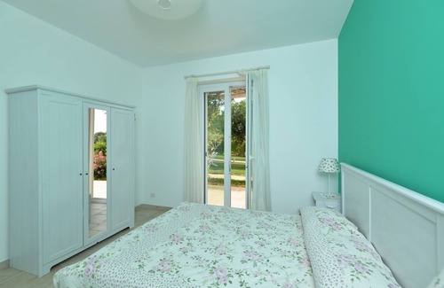 Conversano Villa | VILLA 'LERALORA' EN EL CAMPO CON JARDÍN PISCINA Y PATIO CERCA DEL MAR