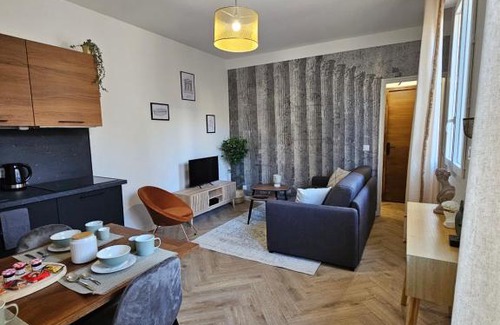 Faubourg Apartamento | Les élégantes colonnes de la Place Saint Charles