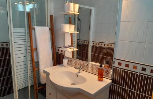 Remire Montjoly Casa | Les 2 Chambres Wassai