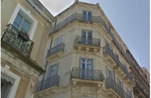 Comedie Apartamento | Les 7 balcons, Comédie-Corum-Gare, Parking, Spacieux Lumineux Haussmannien