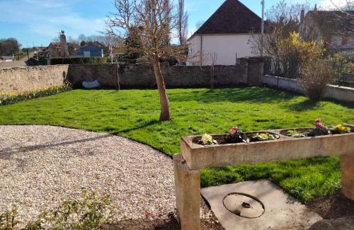 Guillon Casa | Les ammonites gîte de charme en Bourgogne
