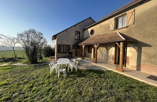 Saints-en-Puisaye Casa | Les Arnusses Jolie Maison 10 Personnes