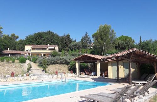 Saint-Saturnin-les-Apt Cama Y Desayuno | Les Cerises