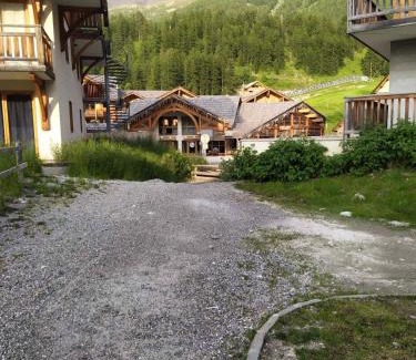 Les Orres Apartamento | Les Chalets De Bois MÉan - D - Magnifique appartement avec vue sur la vallée MAE-9374