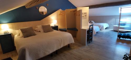 Saint-Dalmas Casa | Les chambres du Presbytère du Val