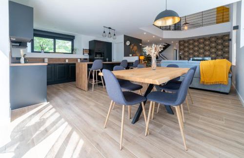 Moyrazes Casa | Les Combettes - Terrasse, Jardin & Proche Lac