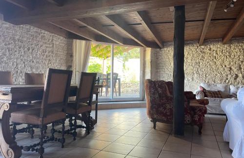 Duil-sur-le-Mignon Casa | Les Constellations, 8 gite complex, 53 people, marriage, birthday, etc