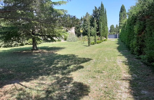 Maillane Casa | LES CYPRES