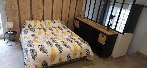 Saint-Regnobert-de-la-Cote-de-Nacre Casa | les deux pieds sous la couette