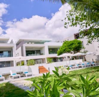 Pointe aux Biches Apartamento | Les Estivales Beachfront Suites & Penthouses with LOV