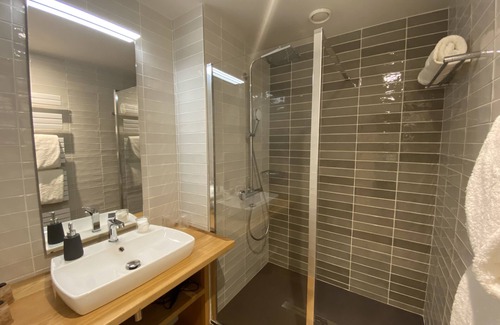 Savigny-les-Beaune Cama Y Desayuno | Les feusselottes -Habitacion Doble-Superior-Baño en la habitacion-Vineyard view