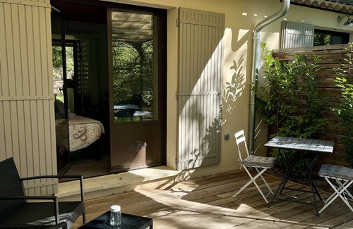 Cereste Apartamento | Les Gîtes Nature en Luberon - LE Patio 3