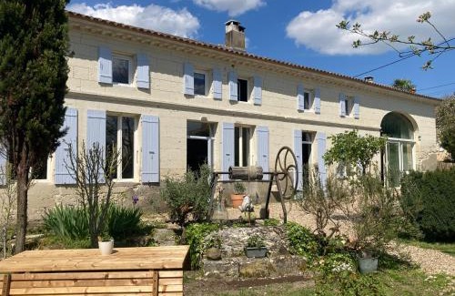 Saint-Dizant-du-Gua Casa | Les Ganivelles