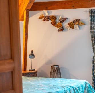 Domazan Cama Y Desayuno | Les Greniers Du Château