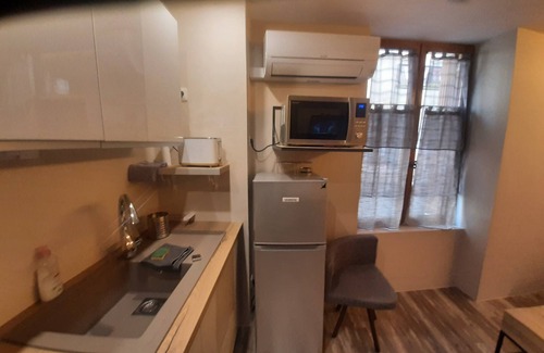 Bourg-Saint-Andeol Apartamento | Les IRIS APT 105, T2 COSY, 30 m2, 1 bedroom with TV