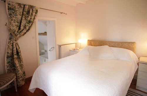 Sainte-Suzanne-and-Chammes Cama Y Desayuno | Les Jardins Suspendus du Ravelin