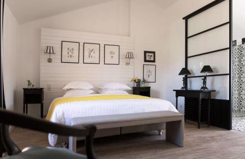 Villeneuve-les-Avignon Cama Y Desayuno | Les Jardins De La Livrée