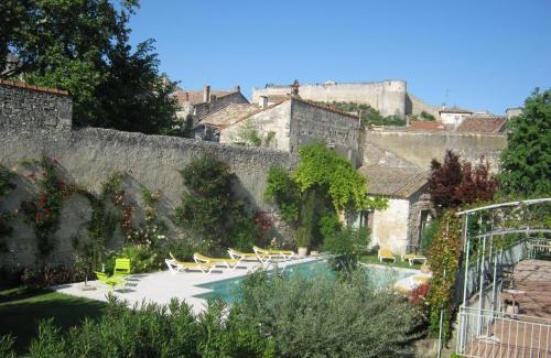 Villeneuve-les-Avignon Cama Y Desayuno | Les Jardins De La Livrée